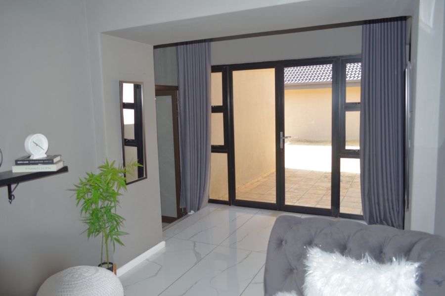 4 Bedroom Property for Sale in Wilkoppies North West